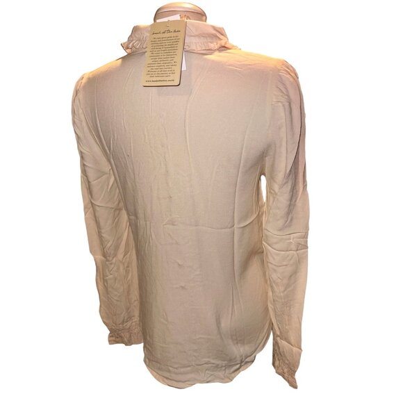 Band of the Free NWT Denise Cream Ruffle Collar Top Sz Medium Cream BOG Collect - Picture 12 of 14
